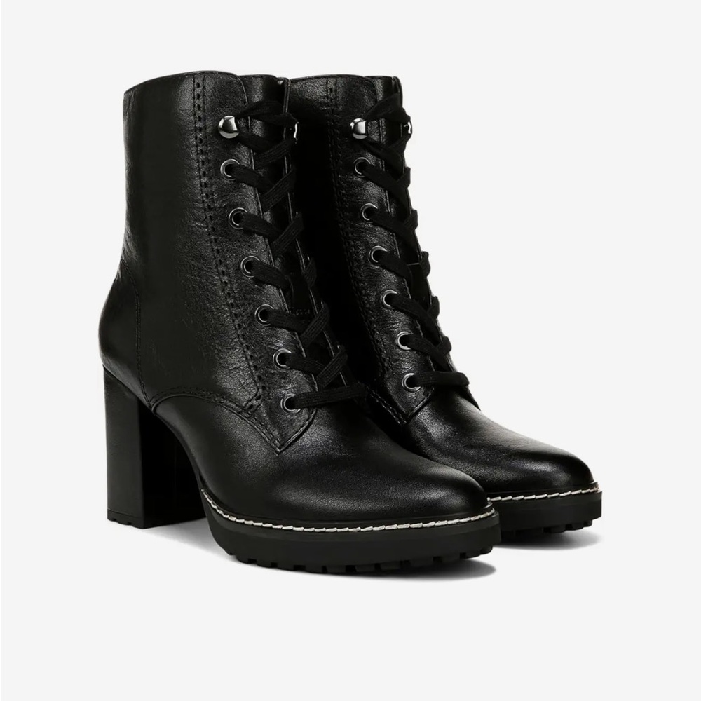 Naturalizer “Callie” Lace-Up Leather Boots